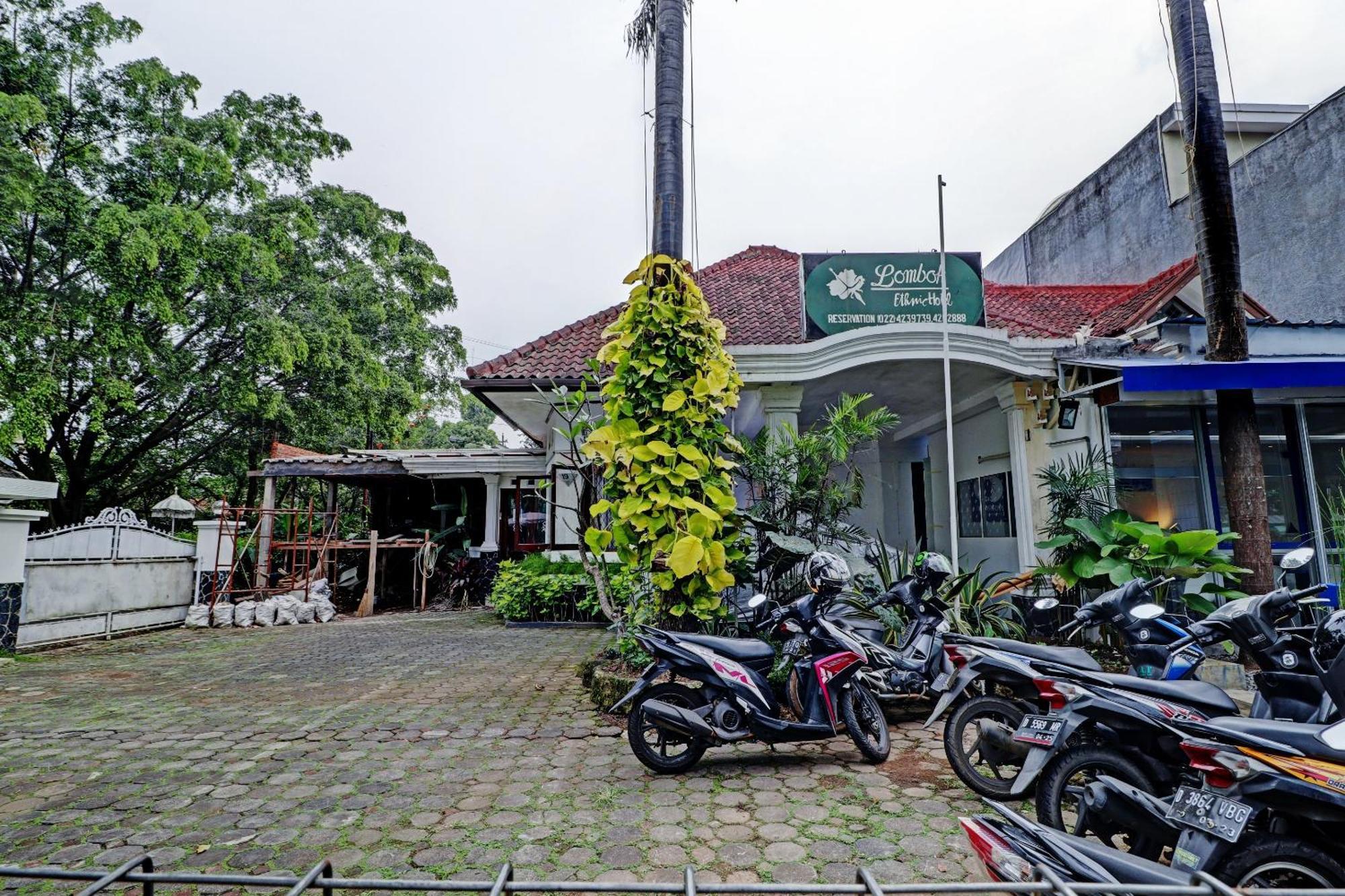 Hotel O Bandung Near Stadion Siliwangi Formerly The Ethnic Hotel باندونج المظهر الخارجي الصورة